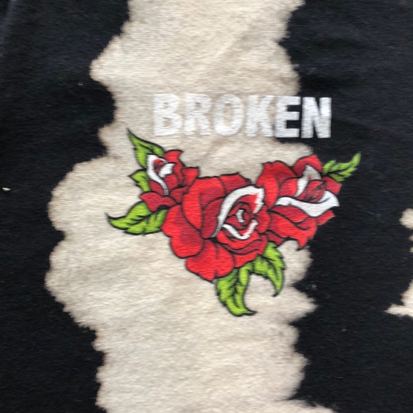 Broken promise tshirt - Picture 2 of 5